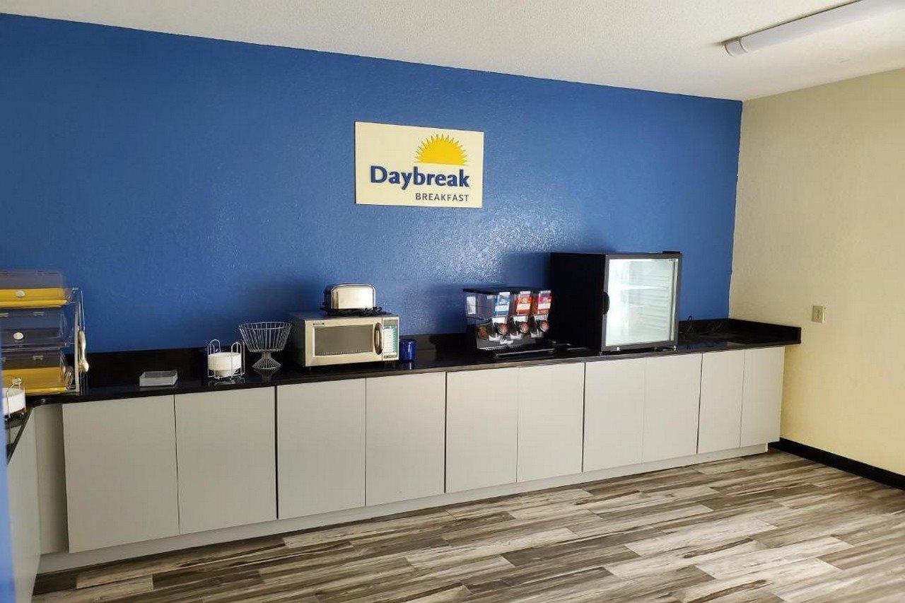 Days Inn By Wyndham Macon I-75 North מראה חיצוני תמונה