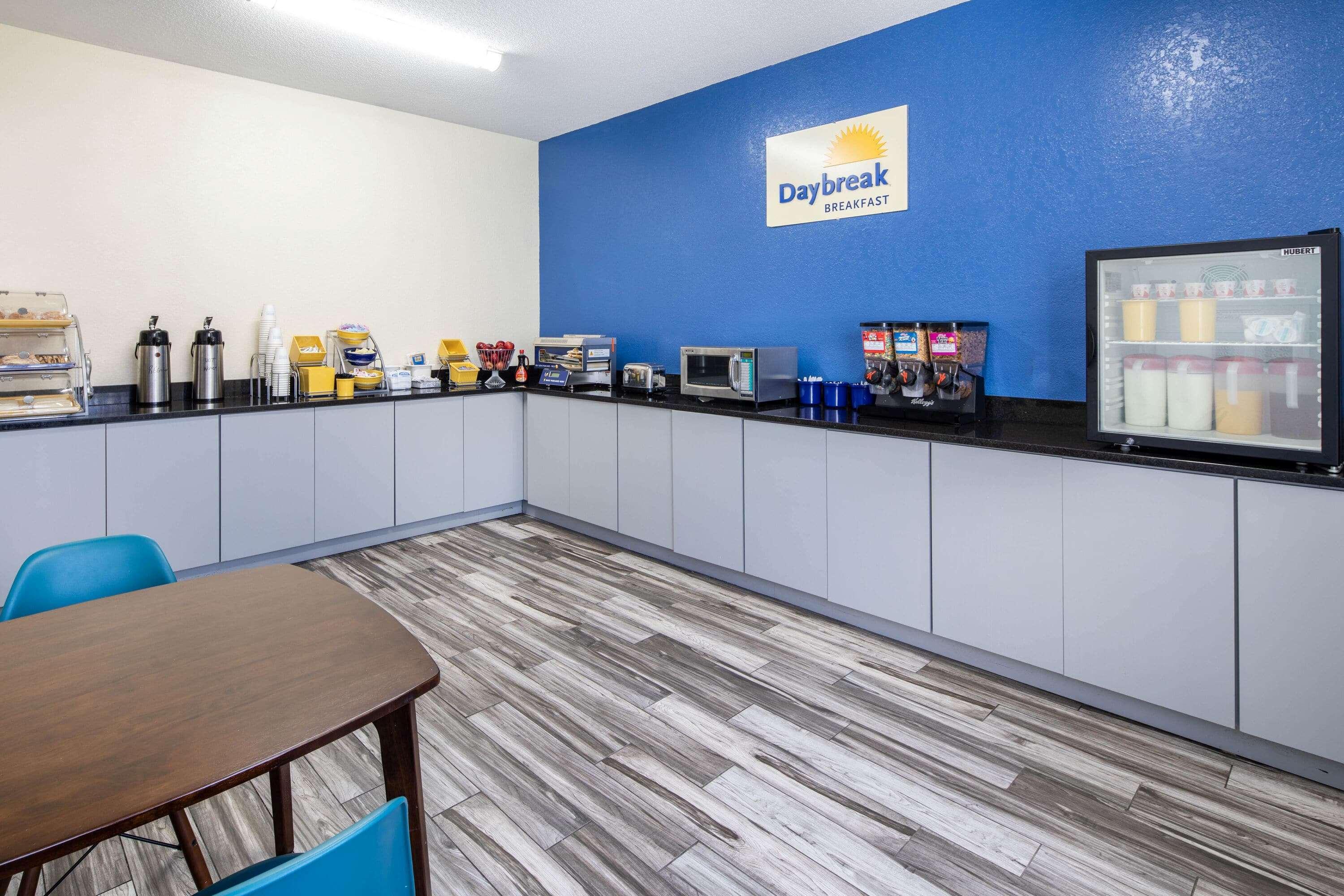 Days Inn By Wyndham Macon I-75 North מראה חיצוני תמונה